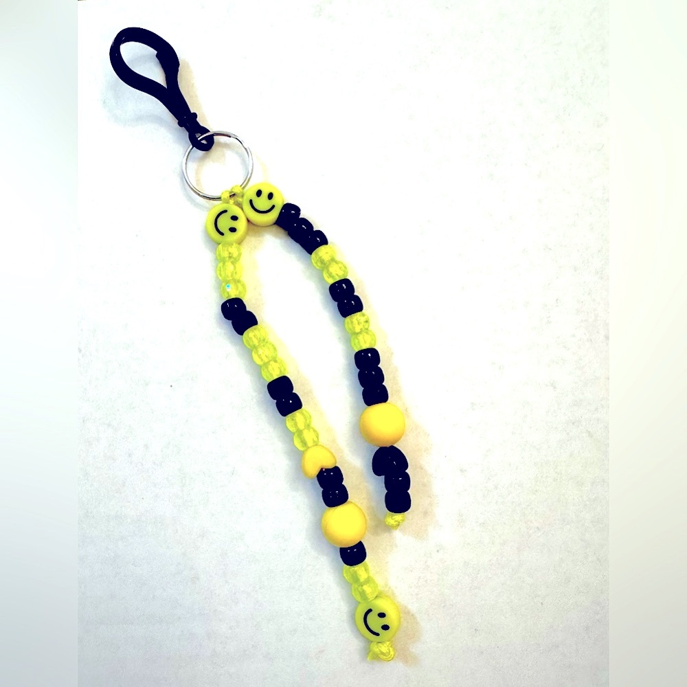 BEE-TASTIC-Smiley Face Beaded Keychain - Yellow and Black